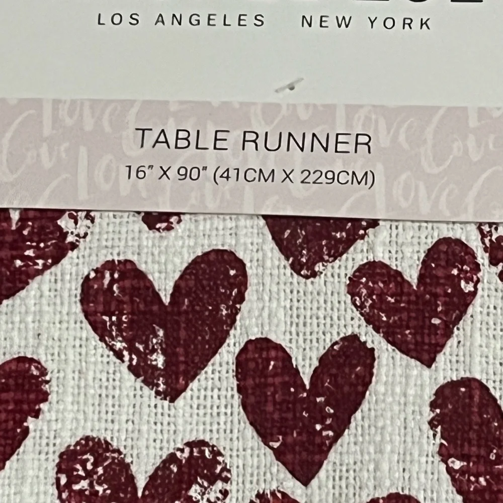 Rachel Zoe Table Runner with tassels Heart Patterned 16x90 100% Cotton NEW